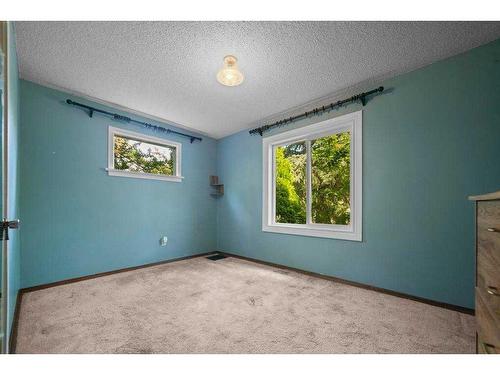 5014 56 Street, Stettler, AB - Indoor Photo Showing Other Room