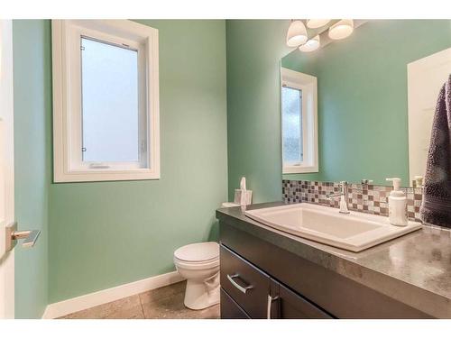 123 Morris Court, Blackfalds, AB - Indoor Photo Showing Bathroom