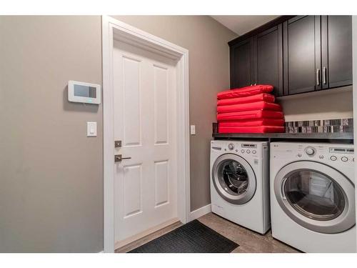 123 Morris Court, Blackfalds, AB - Indoor Photo Showing Laundry Room