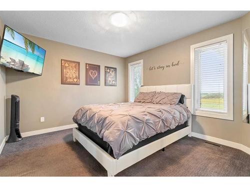 123 Morris Court, Blackfalds, AB - Indoor Photo Showing Bedroom