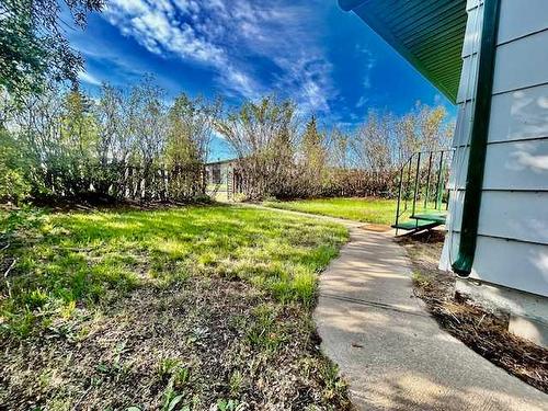 5128 49 Street, Hardisty, AB - Outdoor