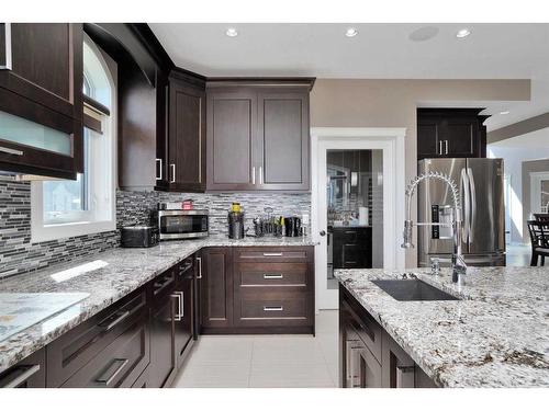 242-27240 Township Road 392, Rural Red Deer County, AB - Indoor Photo Showing Kitchen With Upgraded Kitchen