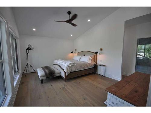 3 Strathroy Bay Sw, Calgary, AB - Indoor Photo Showing Bedroom