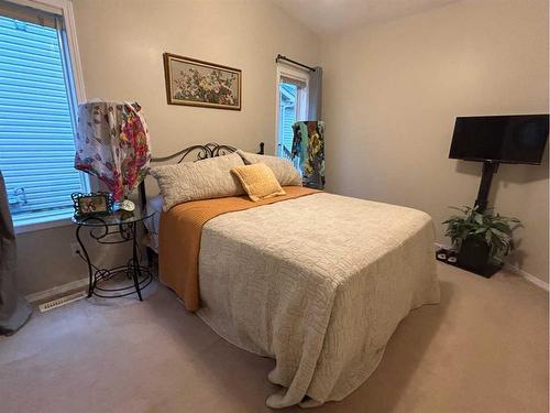 4527 71 Street Close, Camrose, AB - Indoor Photo Showing Bedroom