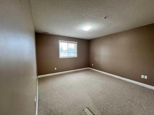 205-5204 52 Avenue, Tofield, AB - Indoor Photo Showing Other Room