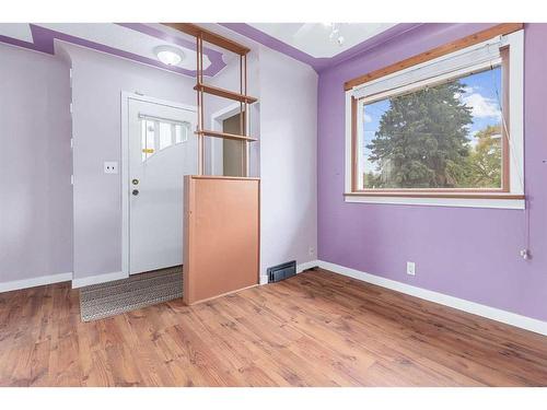 5712 57 Avenue, Red Deer, AB - Indoor Photo Showing Other Room