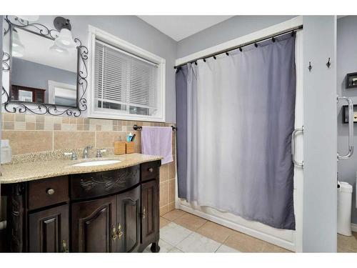 209 Westwood Way, Rural Clearwater County, AB - Indoor Photo Showing Bathroom