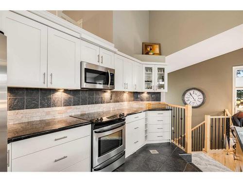 6 Ivany Close, Red Deer, AB - Indoor Photo Showing Kitchen