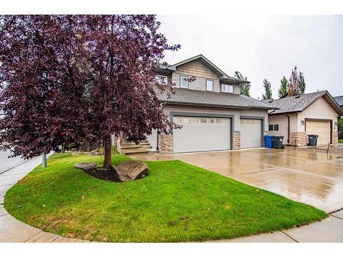 6 Ivany Close, Red Deer, AB - Outdoor