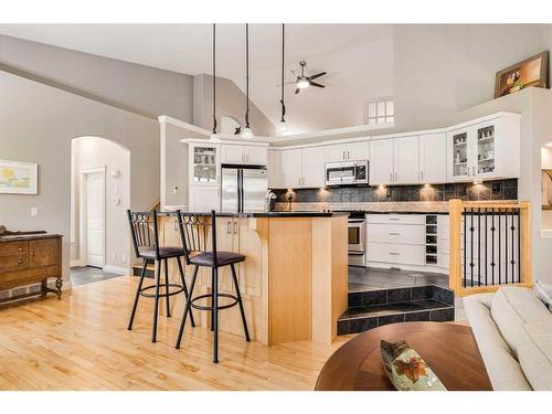 6 Ivany Close, Red Deer, AB - Indoor Photo Showing Kitchen