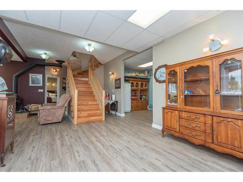 36075 Range Road 281, Rural Red Deer County, AB - Indoor Photo Showing Other Room