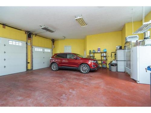 36075 Range Road 281, Rural Red Deer County, AB - Indoor Photo Showing Garage