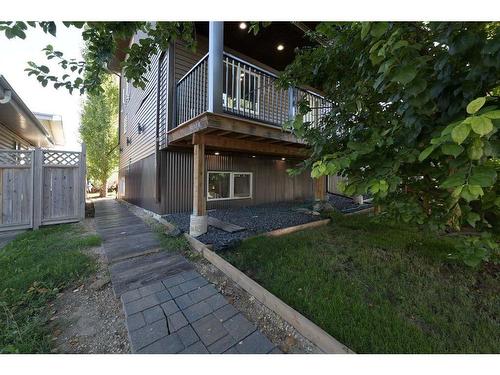 A/B-5333 76 Street, Red Deer, AB - Outdoor With Exterior