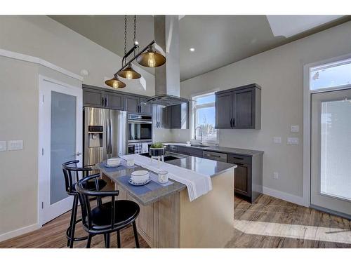 A/B-5333 76 Street, Red Deer, AB - Indoor Photo Showing Kitchen With Stainless Steel Kitchen With Upgraded Kitchen