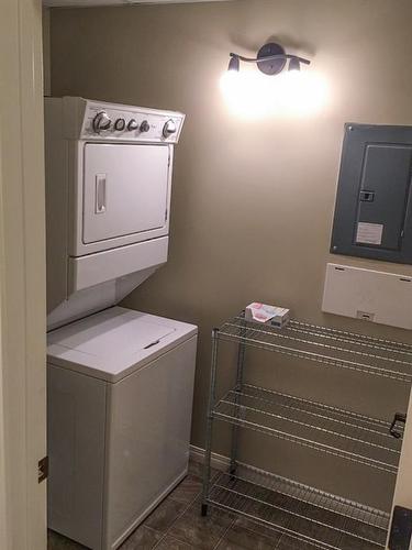 104-69 Ironstone Drive, Red Deer, AB - Indoor Photo Showing Laundry Room