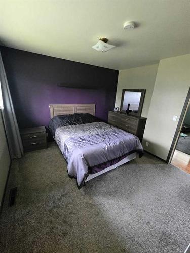 4618 Imperial Avenue, Coronation, AB - Indoor Photo Showing Bedroom