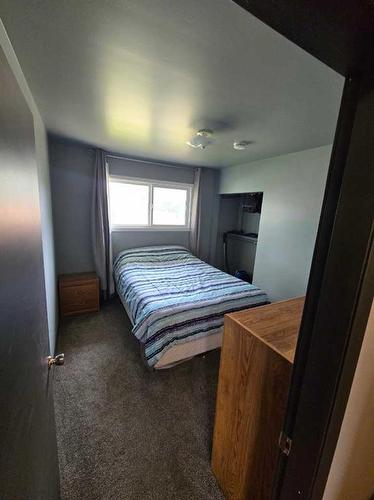 4618 Imperial Avenue, Coronation, AB - Indoor Photo Showing Bedroom