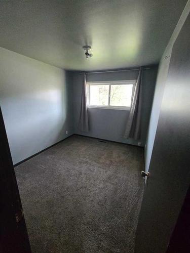 4618 Imperial Avenue, Coronation, AB - Indoor Photo Showing Other Room