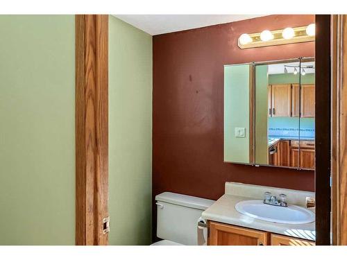 32 Mcblane Close, Red Deer, AB - Indoor Photo Showing Bathroom