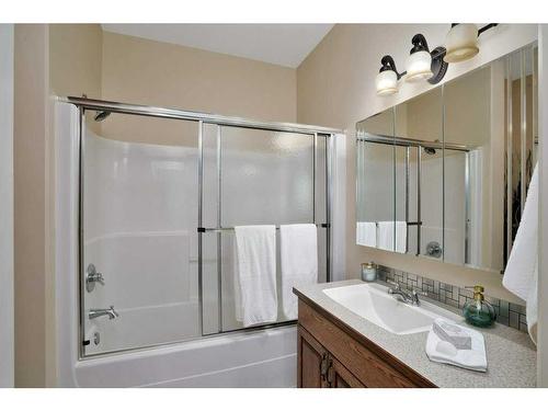 41313 Rr#31, Rural Lacombe County, AB - Indoor Photo Showing Bathroom