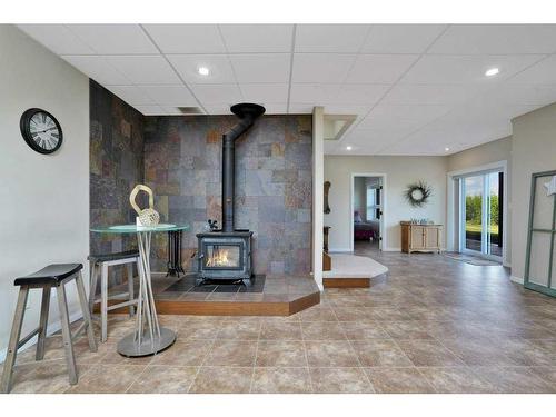 41313 Rr#31, Rural Lacombe County, AB - Indoor With Fireplace