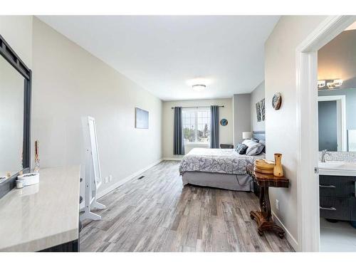 19 Morris Court, Blackfalds, AB - Indoor Photo Showing Bedroom