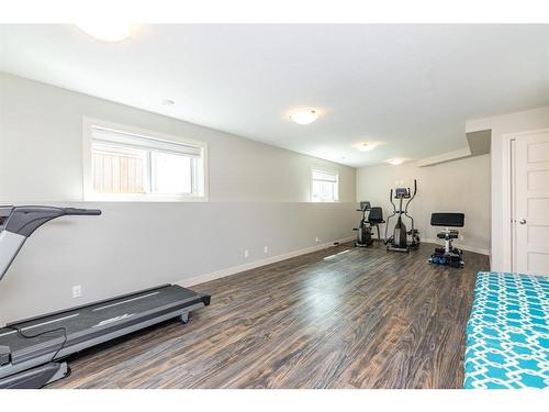 19 Morris Court, Blackfalds, AB - Indoor Photo Showing Gym Room