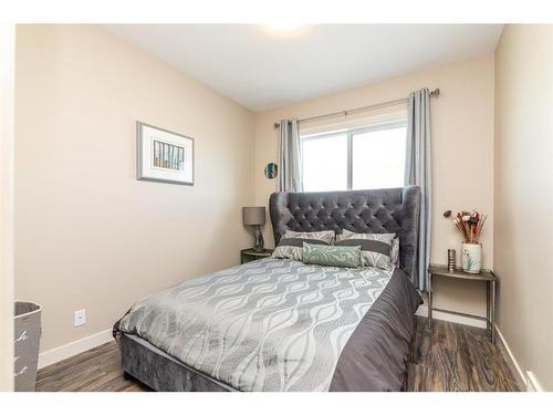 19 Morris Court, Blackfalds, AB - Indoor Photo Showing Bedroom