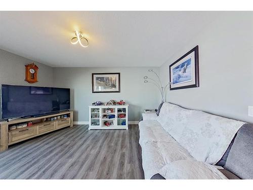 13 Valarosa Cove, Didsbury, AB - Indoor