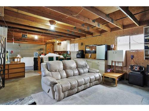 5124 50 Avenue, Sylvan Lake, AB - Indoor Photo Showing Basement