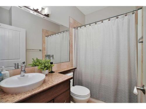 444 Summer Crescent, Rural Ponoka County, AB - Indoor Photo Showing Bathroom