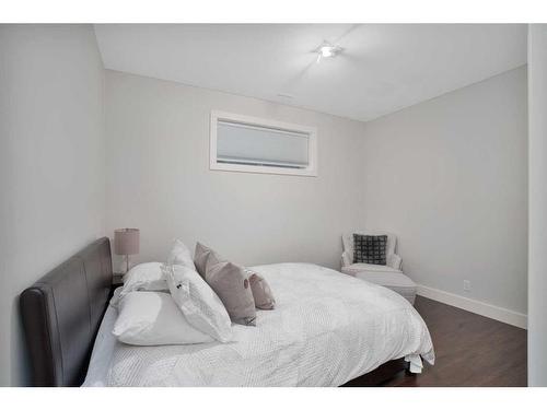 444 Summer Crescent, Rural Ponoka County, AB - Indoor Photo Showing Bedroom