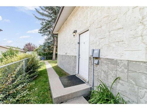 115 Overdown Drive, Red Deer, AB - Outdoor