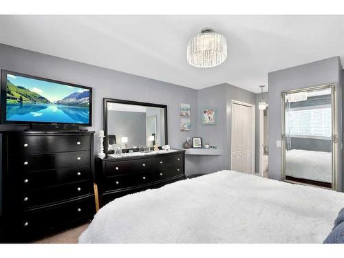 33 Duval Crescent, Red Deer, AB - Indoor Photo Showing Bedroom