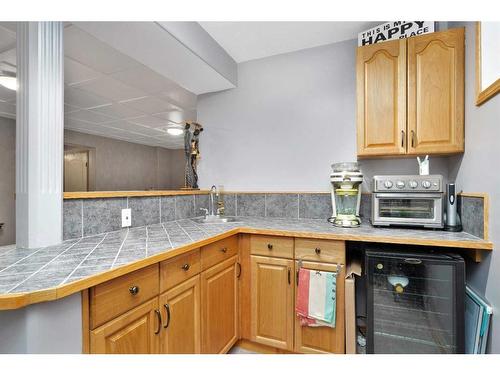 33 Duval Crescent, Red Deer, AB - Indoor Photo Showing Kitchen