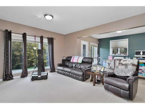 12-Range Road 22 51505, Rural Parkland County, AB - Indoor Photo Showing Living Room