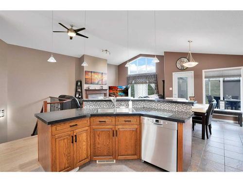 12-Range Road 22 51505, Rural Parkland County, AB - Indoor Photo Showing Kitchen With Upgraded Kitchen