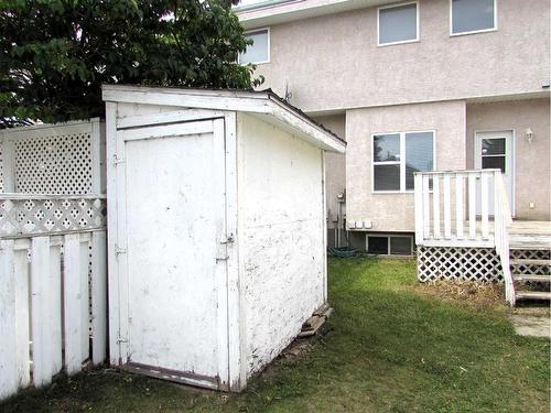 7 Adams Close, Red Deer, AB - Outdoor