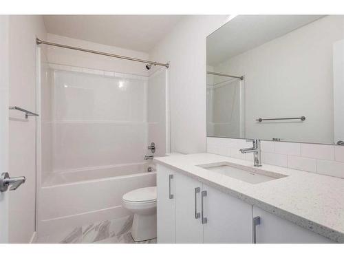 2095 Fowler Road Sw, Airdrie, AB - Indoor Photo Showing Bathroom