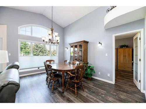 8-5202 Farrell Avenue, Red Deer, AB - Indoor Photo Showing Dining Room