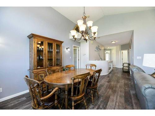 8-5202 Farrell Avenue, Red Deer, AB - Indoor Photo Showing Dining Room