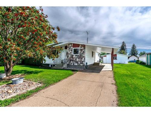 212 Macrae Street, Bawlf, AB - Outdoor