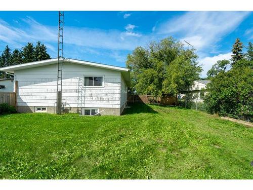 212 Macrae Street, Bawlf, AB - Outdoor