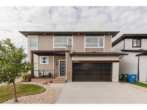 240 Ellington Crescent, Red Deer, AB - Outdoor