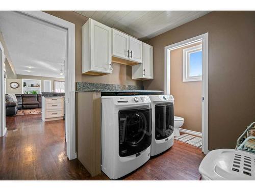 21370 440 Township, Rural Camrose County, AB - Indoor Photo Showing Laundry Room