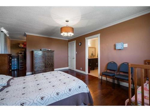 21370 440 Township, Rural Camrose County, AB - Indoor Photo Showing Bedroom