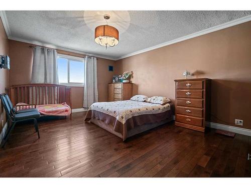 21370 440 Township, Rural Camrose County, AB - Indoor Photo Showing Bedroom