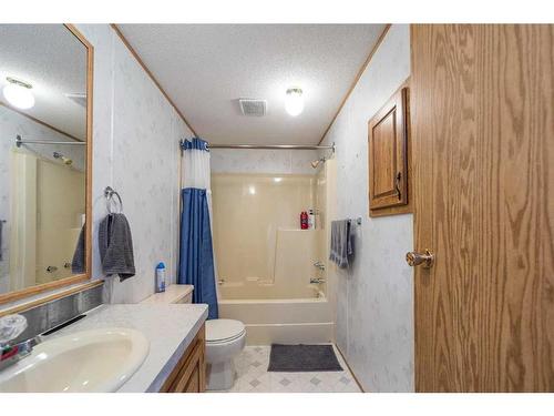 4810 52 Street, Sedgewick, AB - Indoor Photo Showing Bathroom