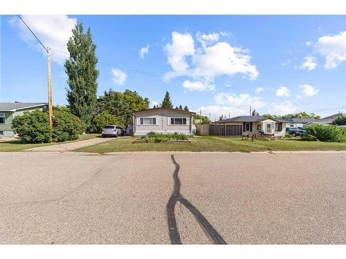 4810 52 Street, Sedgewick, AB - Outdoor