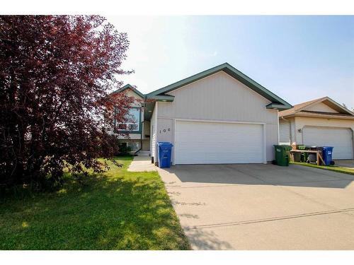 106 Lord Close, Red Deer, AB - Outdoor